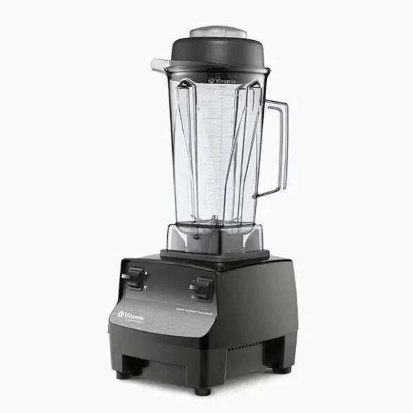 Con la Vitamix Drink Machine Two-Speed, obtén mezclas homogéneas y bebidas irresistibles en segundos. Su motor potente es perfecto para bares, cafeterías y restaurantes.
